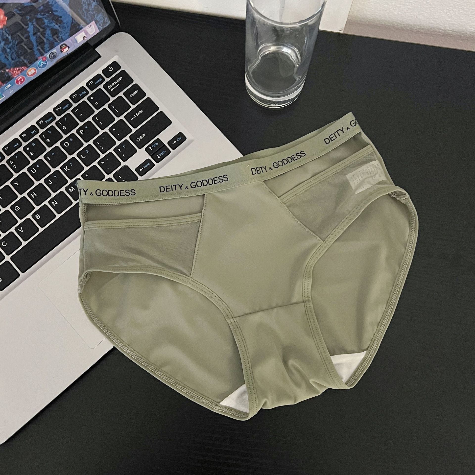 African four seasons universal pure desire sports wind letter waist seamless breathable anti-bacterial underwear for girls mesh hollow sexy waist pack hips mulberry silk crotch briefs