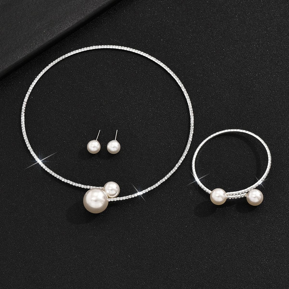 African Fashion Sparkling rhinestone Pearl Small fragrance Collar Necklace Open adjustable bracelet Bridal earrings + collar + hand accessories Set accessories