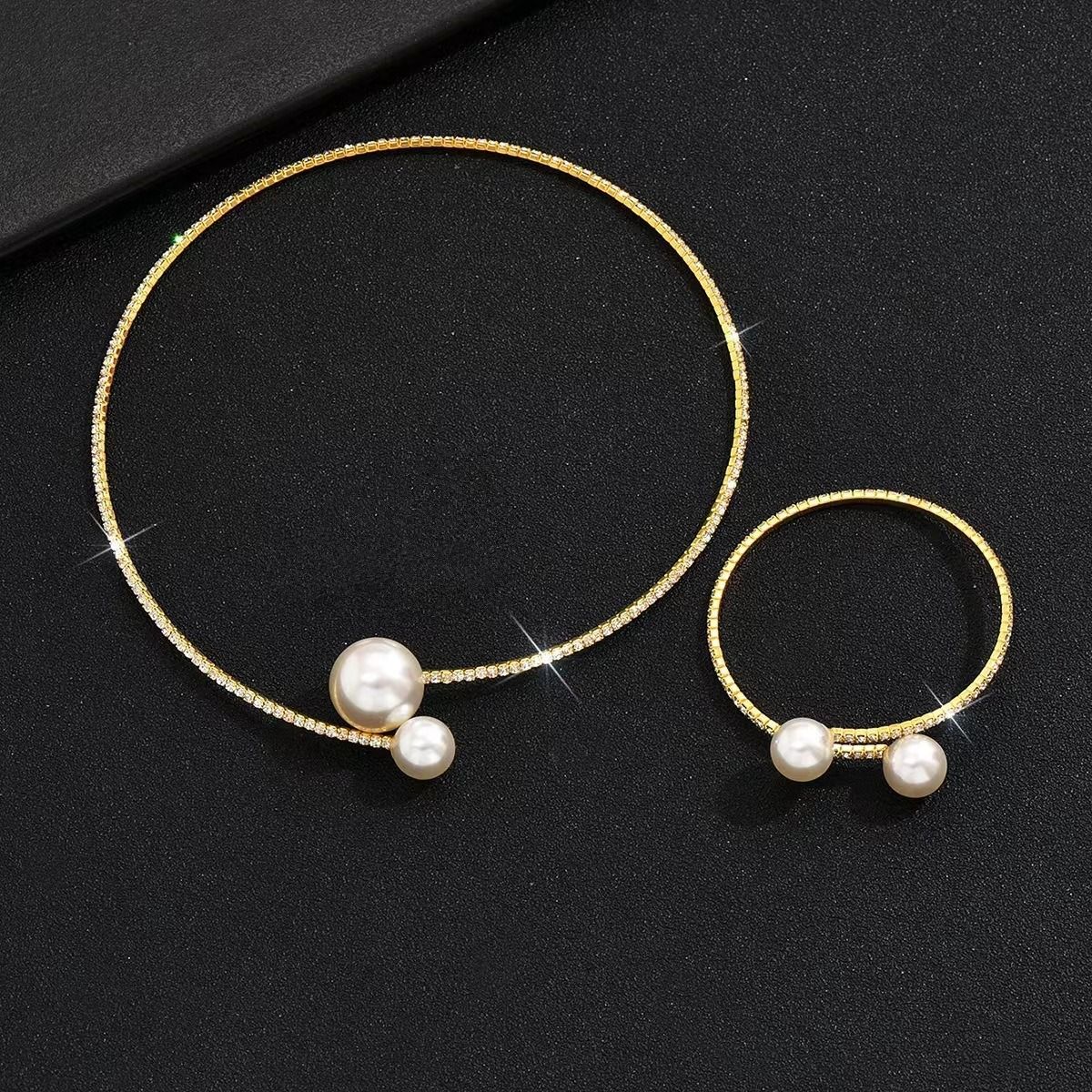 African Fashion Sparkling rhinestone Pearl Small fragrance Collar Necklace Open adjustable bracelet Bridal earrings + collar + hand accessories Set accessories