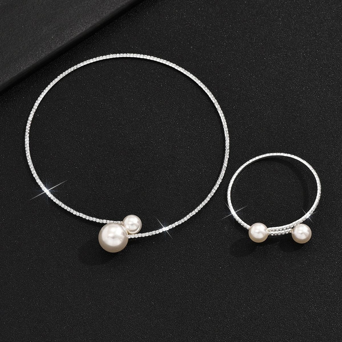 African Fashion Sparkling rhinestone Pearl Small fragrance Collar Necklace Open adjustable bracelet Bridal earrings + collar + hand accessories Set accessories