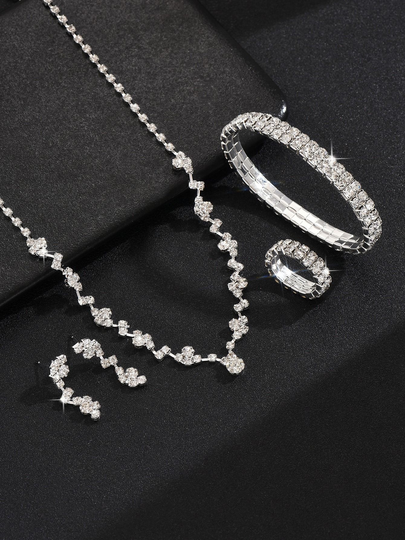 African cross-border bride Black fashion commuter luxury evening dress necklace earrings set Wedding ladies personality fashion set chain