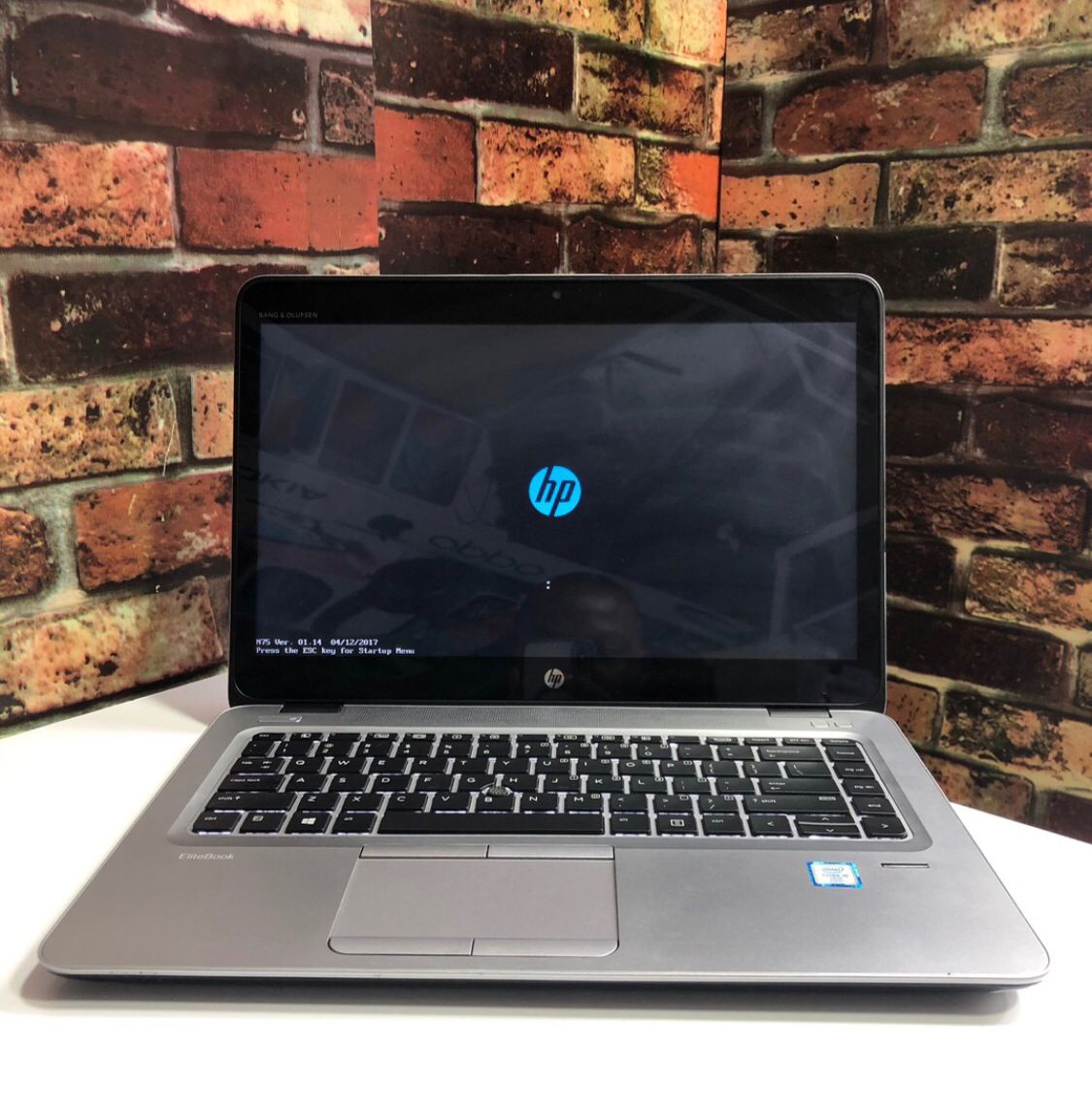 Hp Elitebook 840g3  Intel corei7 6th Generation  8GB RAM 256 GB SSD 
14”touchscreen Screen(1920x1080) Resolution 
   Windows 11 Pro 64bits Mocrosoft Office 2019