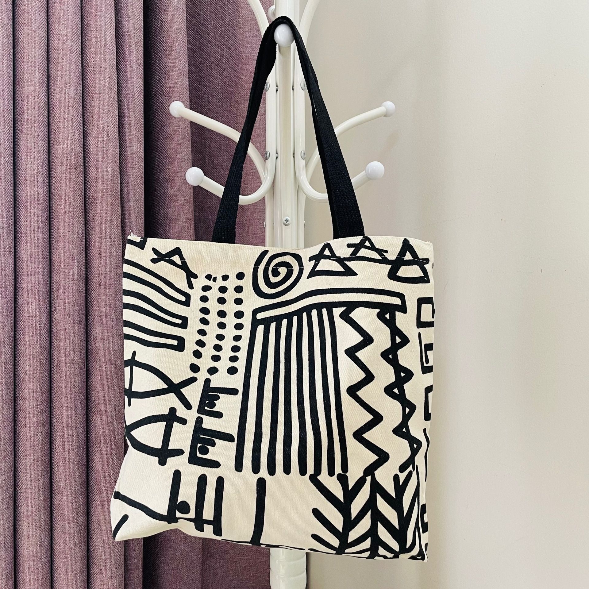 Niche Design Fashion Canvas Bag FBK Delivery Fast  Student Shopping Fresh Zipper Tote Bag Casual Simple Graffiti
