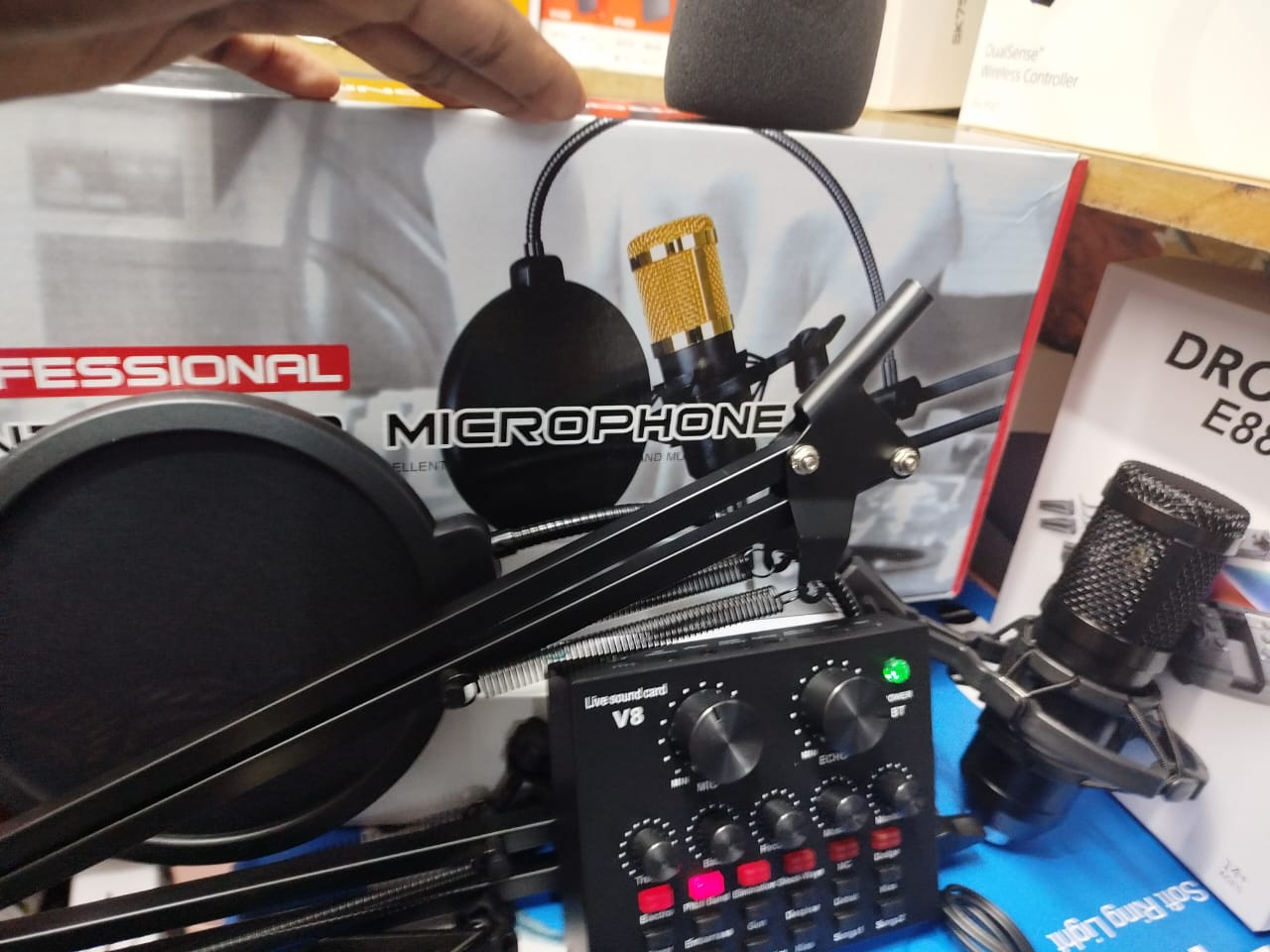 BM-800 Condenser Microphone Bundle,Metal Shock Mount And Double-Layer Pop Filter For Radio Braodcasting Singing