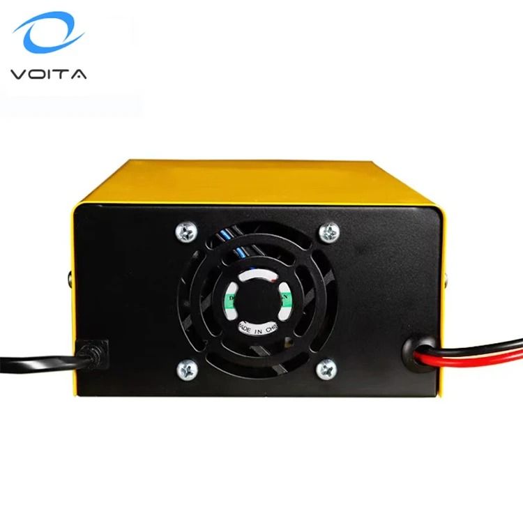 Portable Intelligent Automatic Car Battery Charger for 12V and 6V Batteries with 15A Output Capacity, Ideal for Automotive Maintenance and Charging Needs