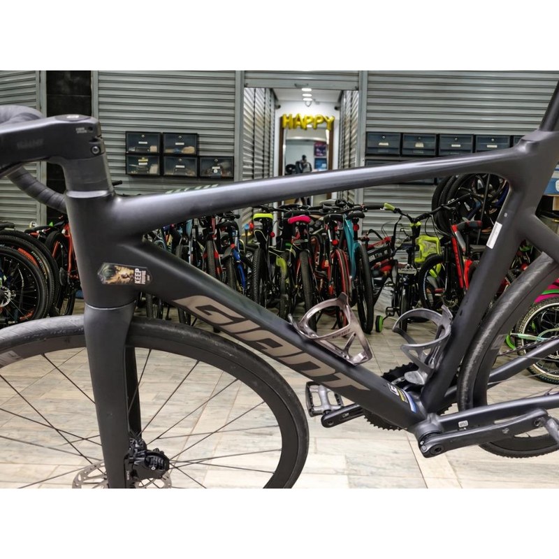 Giant PCR LTD2 Pre-Owned Road Bike – Shimano 20-Speed Hydraulic Disc Bicycle