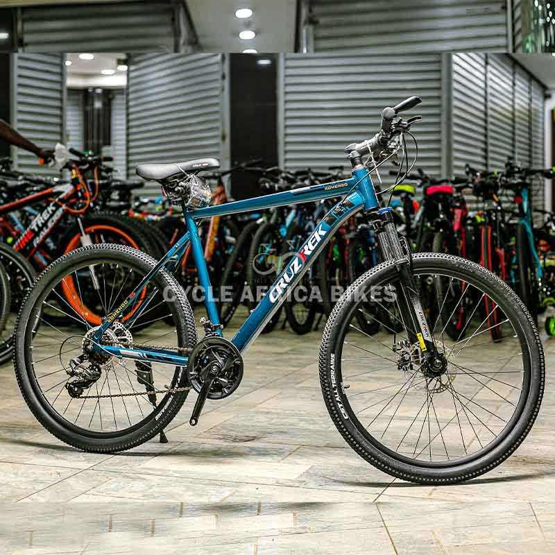 Cruztrek 26-Inch Komendo Aluminum Bike with Shimano 21-Speed Gears Blue