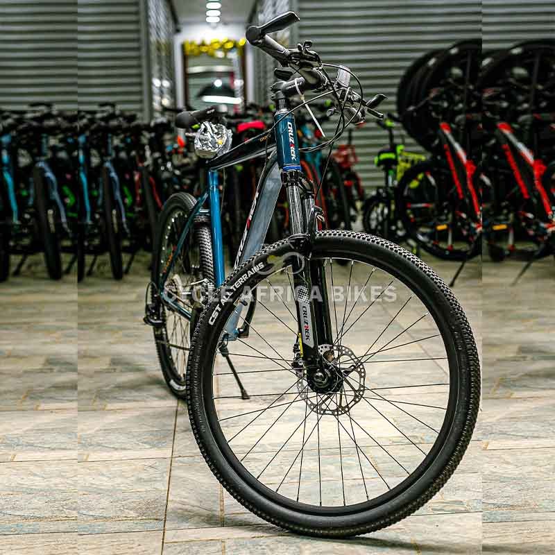 Cruztrek 26-Inch Komendo Aluminum Bike with Shimano 21-Speed Gears Blue