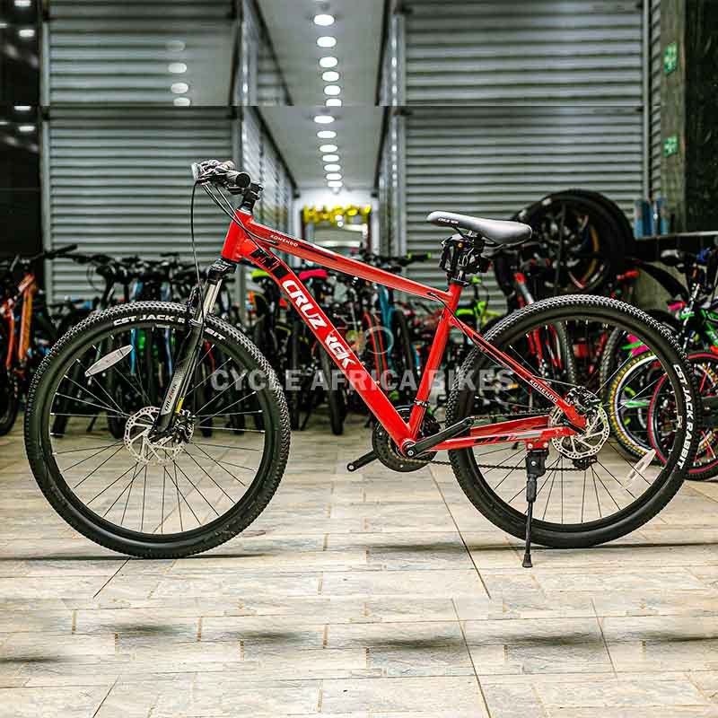 Cruztrek Komendo 27.5-Inch Aluminum Bike with Shimano Gears