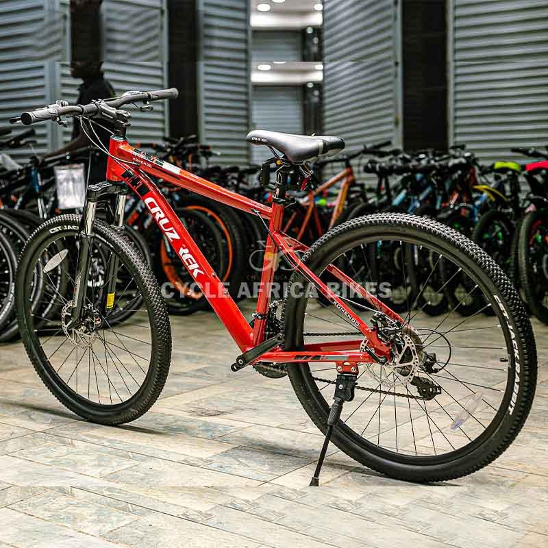 Cruztrek Komendo 27.5-Inch Aluminum Bike with Shimano Gears
