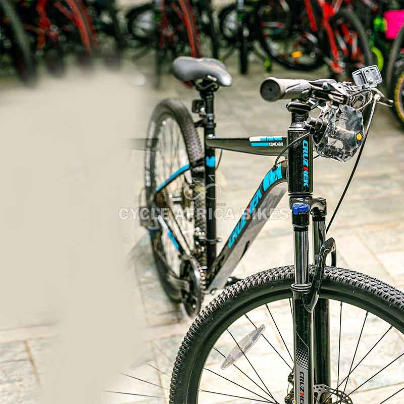 Cruztrek Komendo Mountain Bike 27.5-Inch with Shimano Gears
