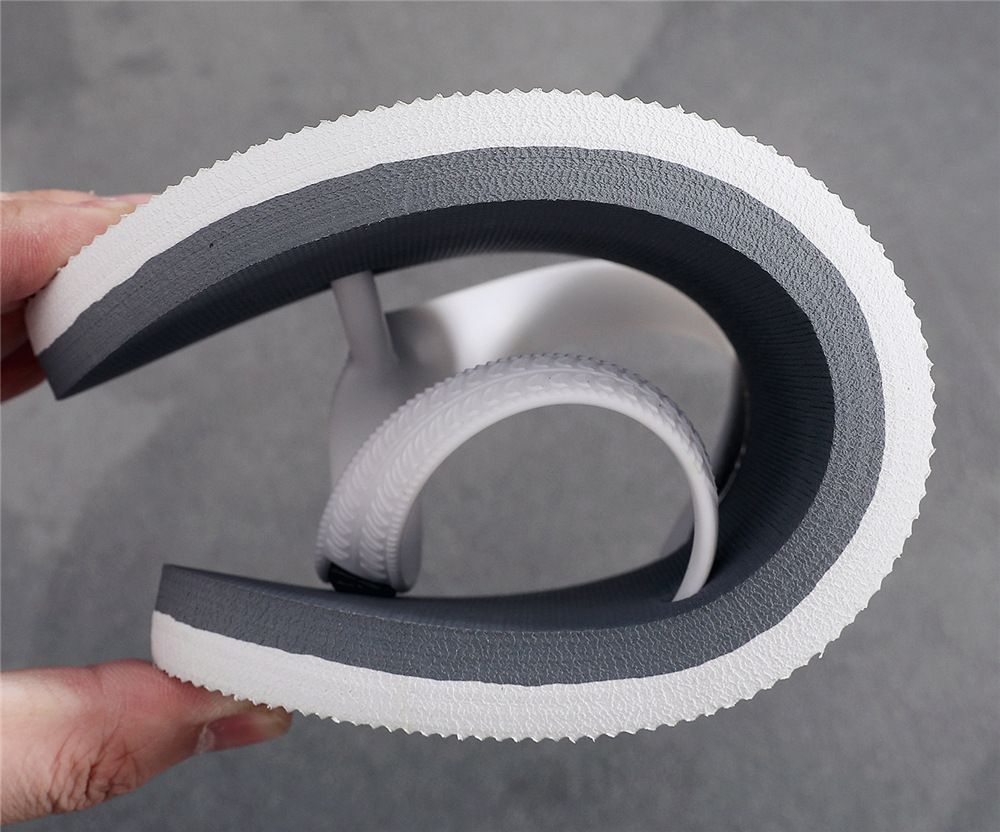 New style flip flops men's trendy outer wear rubber non-slip personality fashion flip flops beach summer slippers men