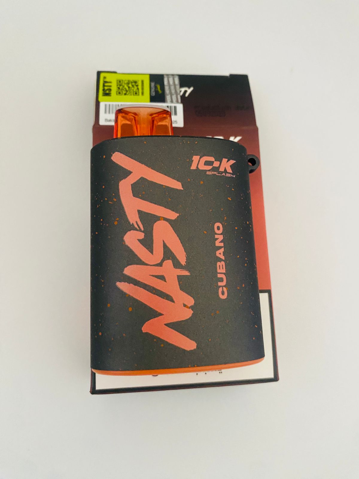 CUBANO FLAVOR RECHARGEABLE VAPE WITH 10,000 PUFFS-USES TYPE C CABLE