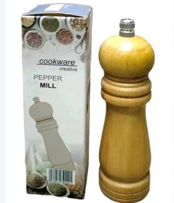 Pepper mill solid wood grander This pepper grinder can be easily shaken to make coarse salt, pepper and other fillers into a large amount of fine and consistent powder.
