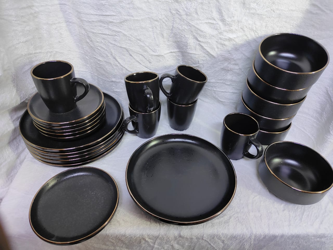 24pcs BLACK CERAMIC DINNER SET With GOLD RIMS