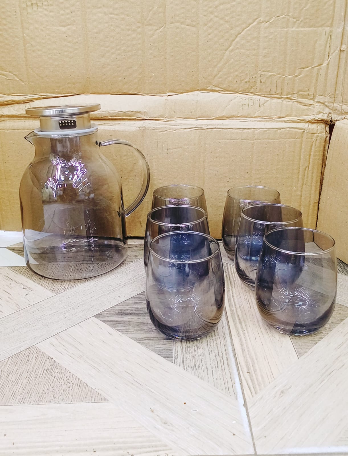 Whiskey decanter Home and dining whiskey decanter with 6pcs glasses for Kitchen & Dining room As picture 1 decanter + glass 6pcs
