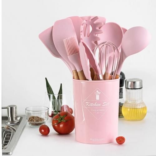 11 pc silicone spoons Easy to maintain and clean, food-grade oil is applied from time to time to prolong life.
The handle conforms to the design of the hand shape, and the grip is more convenient.
Sui