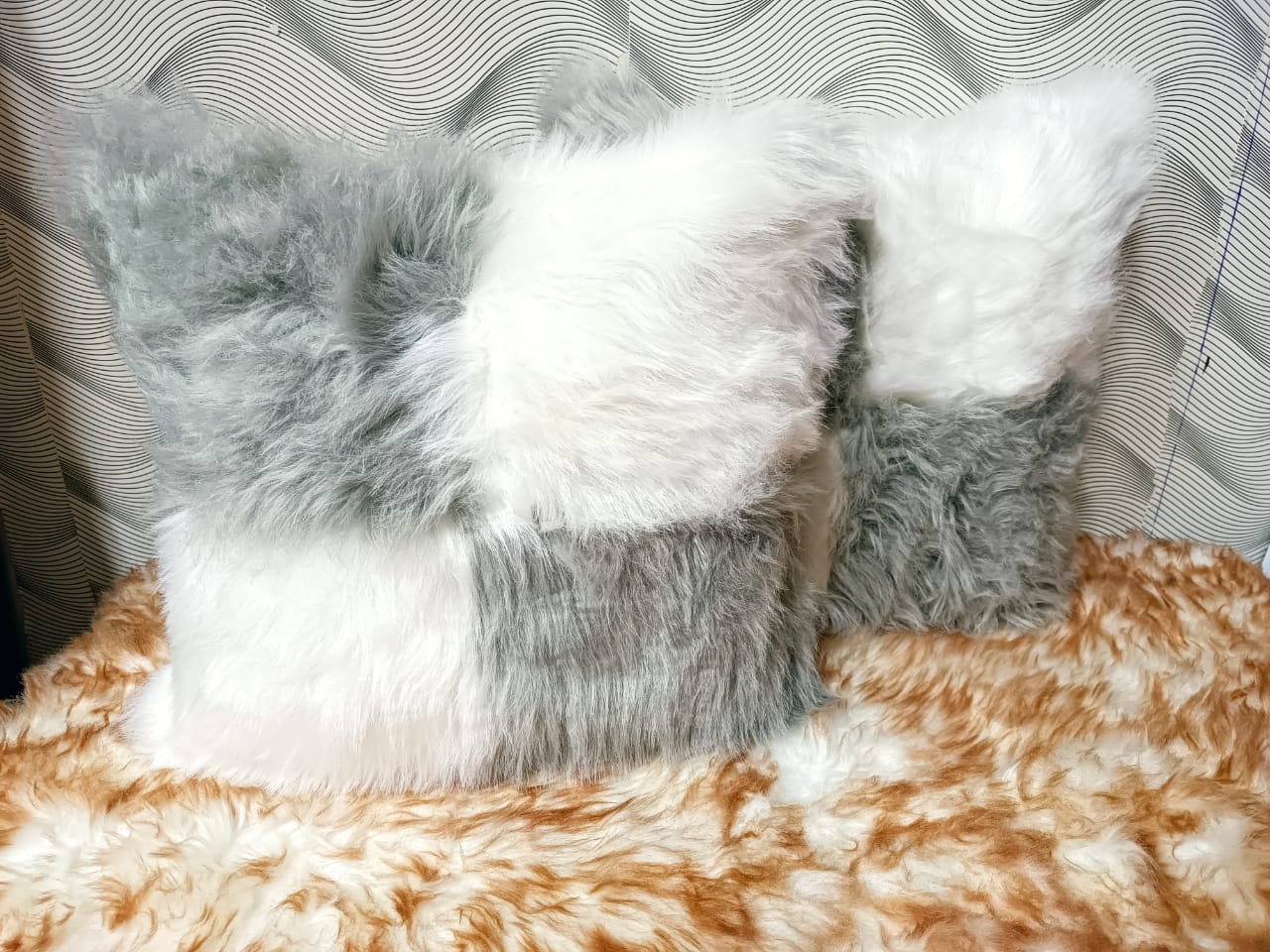 Chihuahua double pillow colourSuper Soft Faux Fur Cushion Cover Fluffy Pillowcase Plush Throw Pillow Cases These furry pillow covers make any worn pillows cuddly!