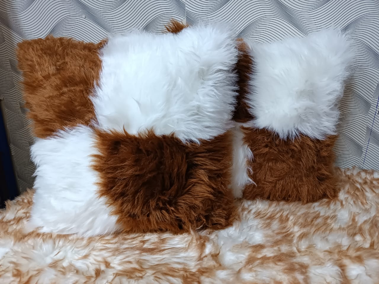 Chihuahua double pillow colourSuper Soft Faux Fur Cushion Cover Fluffy Pillowcase Plush Throw Pillow Cases These furry pillow covers make any worn pillows cuddly!
