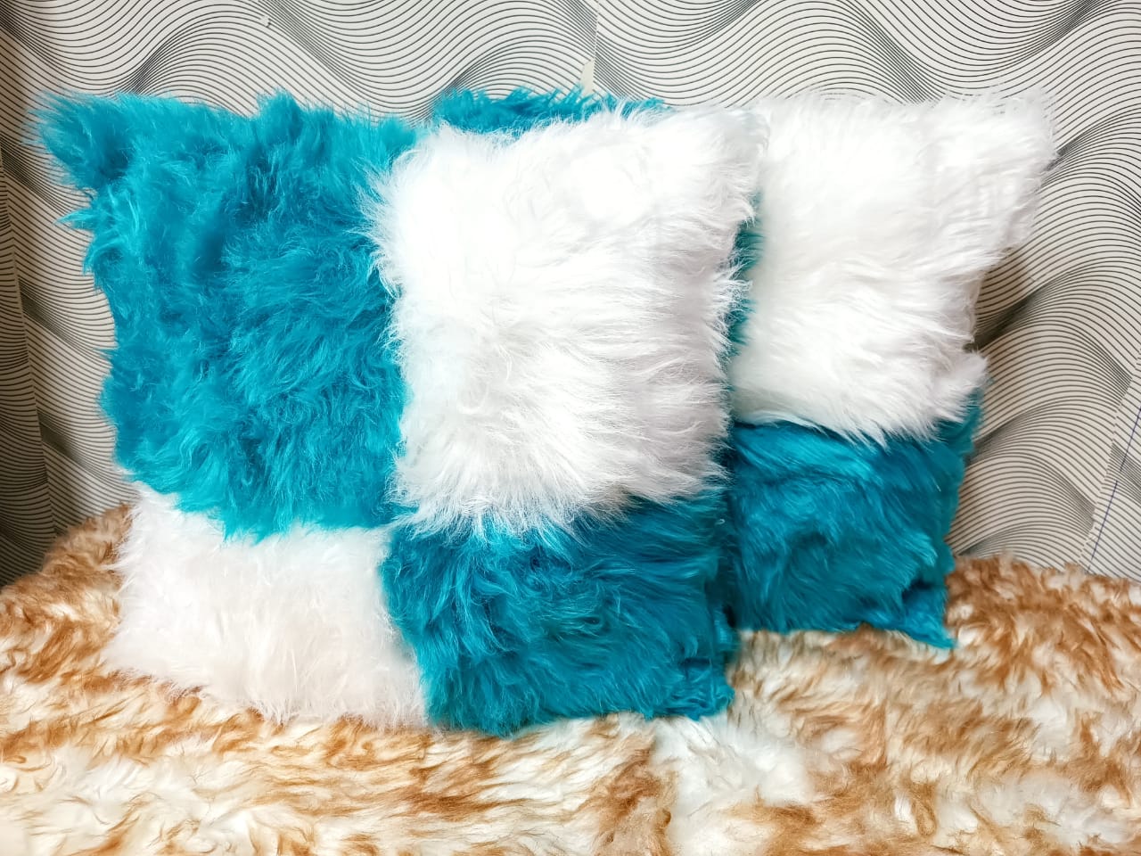 Chihuahua double pillow colourSuper Soft Faux Fur Cushion Cover Fluffy Pillowcase Plush Throw Pillow Cases These furry pillow covers make any worn pillows cuddly!
