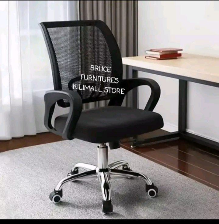 Adjustable Executive Office Chair A heavy-Duty metal base provides good strength and stability. Tested to hold great weight. Breathable mesh back and thick moulded foam seat with fabric material on