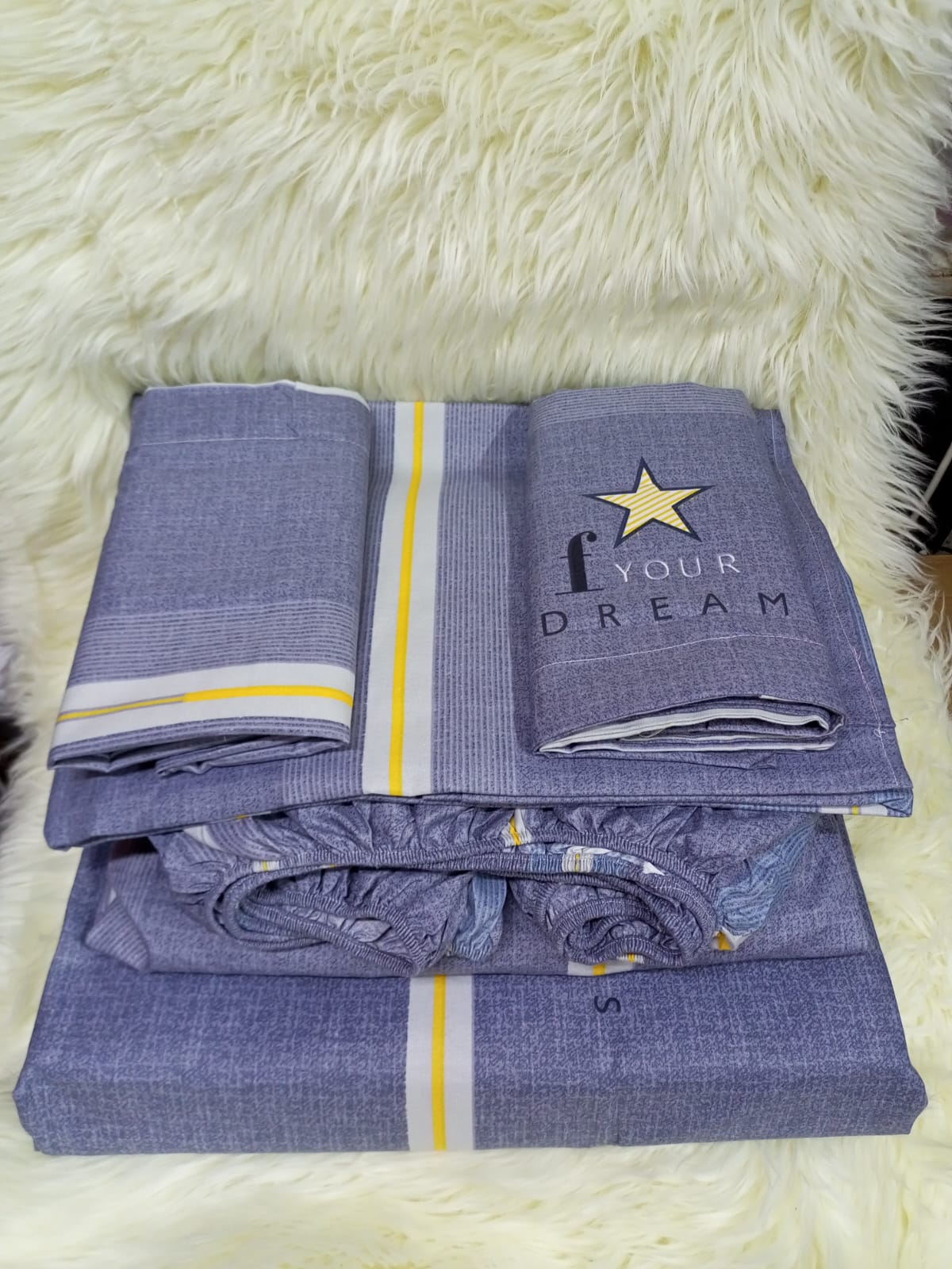 KILLMALL 10TH ANIVERSARY  CRAZY DEALS Luxury 100% Cotton Bedsheets  sets Contains 5pcs:
2pillowcases 
2pc bedsheet
1pc matress cover.BEST PRICES  ONLY