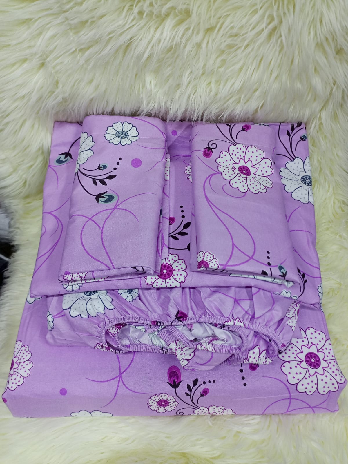 KILLMALL 10TH ANIVERSARY  CRAZY DEALS Luxury 100% Cotton Bedsheets  sets Contains 5pcs:
2pillowcases 
2pc bedsheet
1pc matress cover.BEST PRICES  ONLY