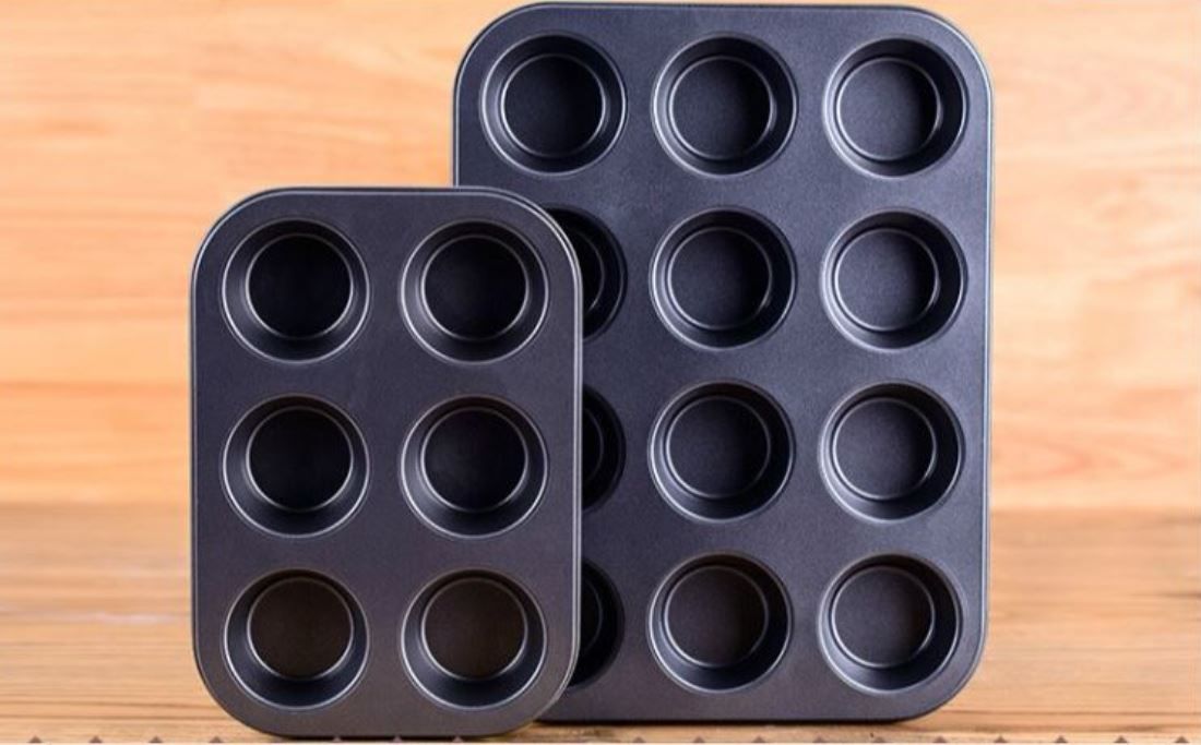 Non-Stick Cupcake Muffin Tray / Baking Pans - 6 & 12 Holes