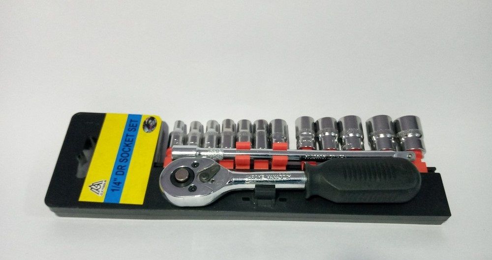 14PCS 1/4 INCH Drive Sockets Set with Quick-Release Ratchet Wrench