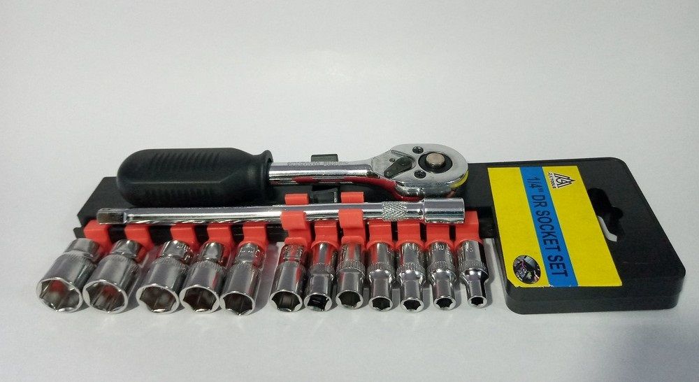 14PCS 1/4 INCH Drive Sockets Set with Quick-Release Ratchet Wrench