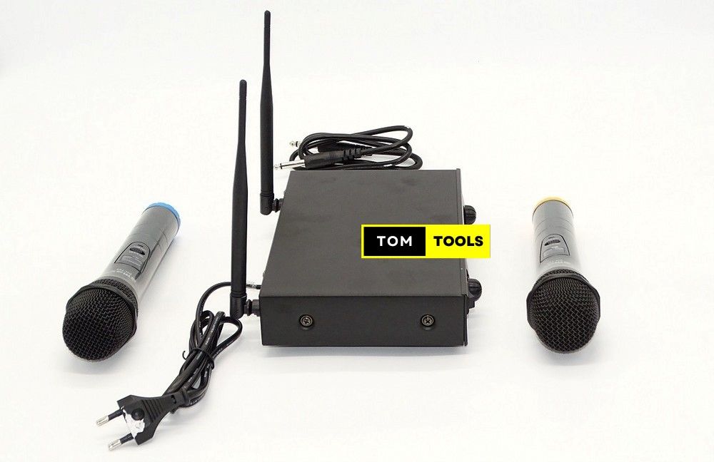 MAX DH-769 150 Meter Professional Dual Channel Uhf Wireless Microphone System