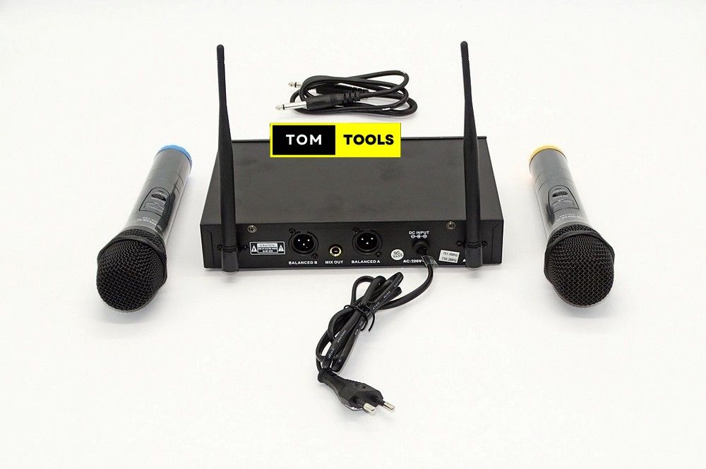 MAX DH-769 150 Meter Professional Dual Channel Uhf Wireless Microphone System