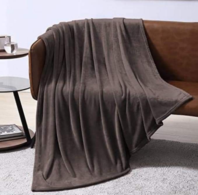 VALENTINE SPECIAL OFFER!!!. Throw Fleece Blanket. Size 6*6 Tender Light weight Extra Soft  Solid Color Blanket for all seasons Flannel Fleece Throw Blanket  100% Polyester |Bed Sofa Couch Fleece throw Blanket