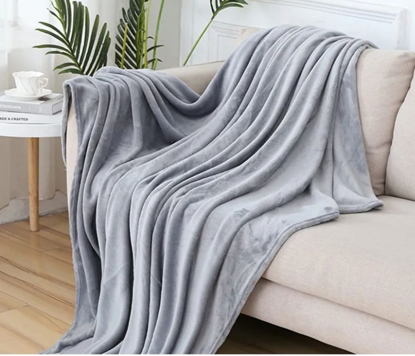 VALENTINE SPECIAL OFFER!!!. Throw Fleece Blanket. Size 6*6 Tender Light weight Extra Soft  Solid Color Blanket for all seasons Flannel Fleece Throw Blanket  100% Polyester |Bed Sofa Couch Fleece throw Blanket