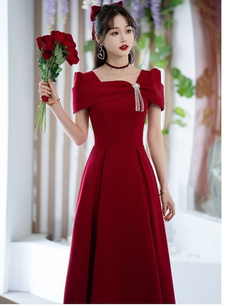 2024 Summer Wedding Toast Bride Engagement Wine Red Dress French High-end Evening Dress Fashion Fringe Dinner Dress Three-dimensional Cutting Technology Diamond Elements Elegant Style