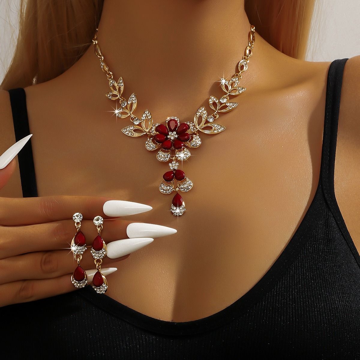 Africa Europe 2024 New Fashion Accessories Diamond-set Black Water Drop Flower Fringe Earrings Necklace Elegant Delicate Clavicle Chain Light Luxury Senior Sense Set Pop Null Element Commuting Style