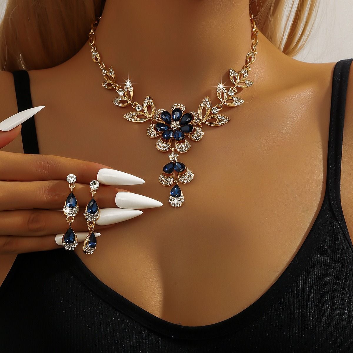 Africa Europe 2024 New Fashion Accessories Diamond-set Black Water Drop Flower Fringe Earrings Necklace Elegant Delicate Clavicle Chain Light Luxury Senior Sense Set Pop Null Element Commuting Style