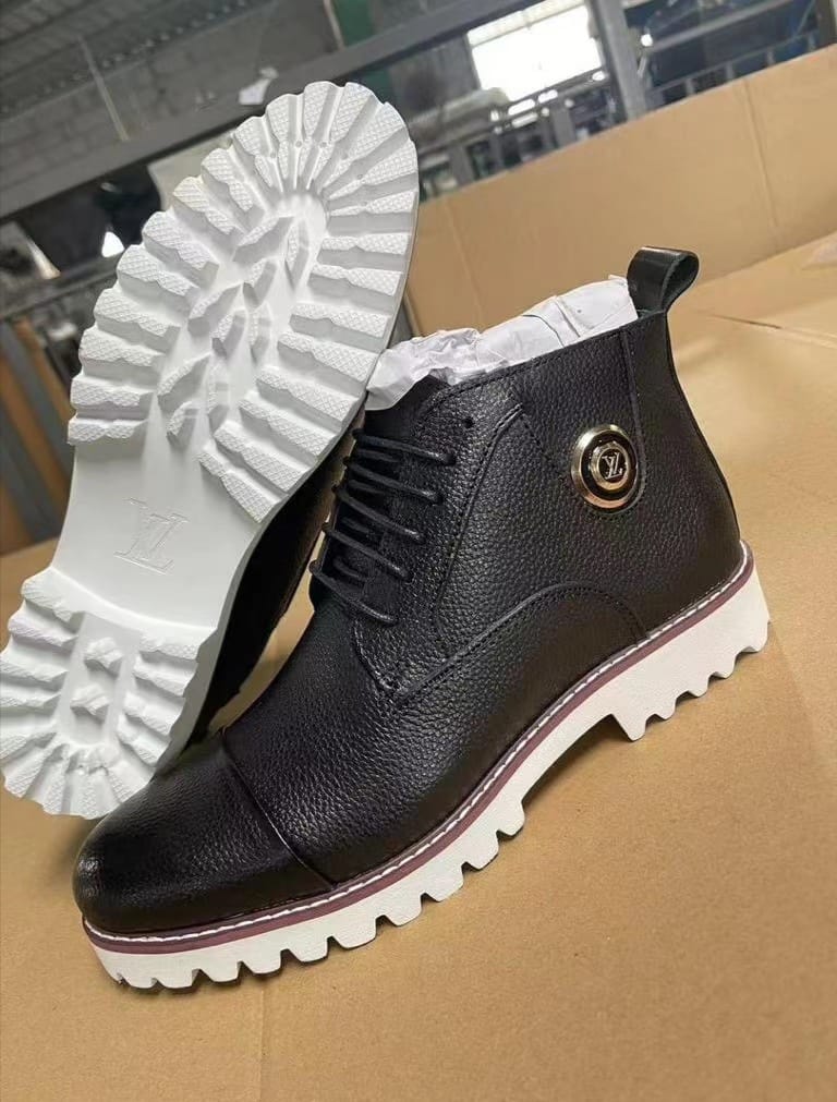 HIGH-QUALITY LOUIS VUITTON BOOTS, COMFORTABLE CLASSY BOOTS, FASHIONABLE, OFFICIAL AND CASUAL SHOES