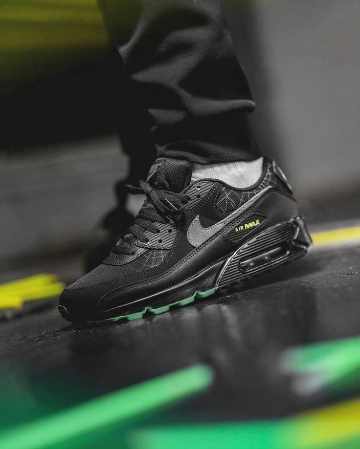 ORIGINAL NIKE AIRMAX 90 (SPIDER WEB) FASHIONABLE SNEAKERS, AIR FORCE, JORDAN, AIRFORCE.