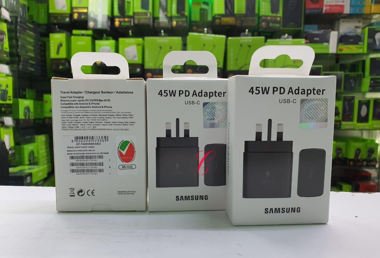 Samsung super fast charging 45W adapter
