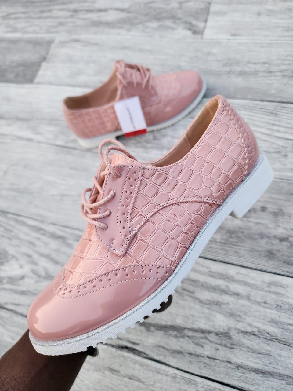 High Quality Design White Sole Brogues Women Fashion Shoes