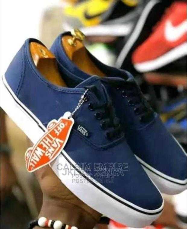 Vans Off The Wall Sneakers – Unisex Classic Skate Shoes – Stylish & Comfortable Casual Wear