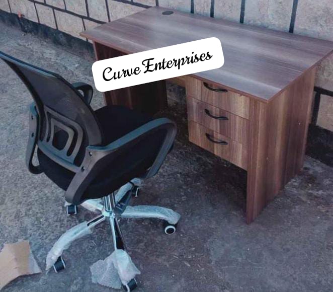 【Clearance sale】1m Office Desk & Mesh Chair Combo – Perfect for Study & Work