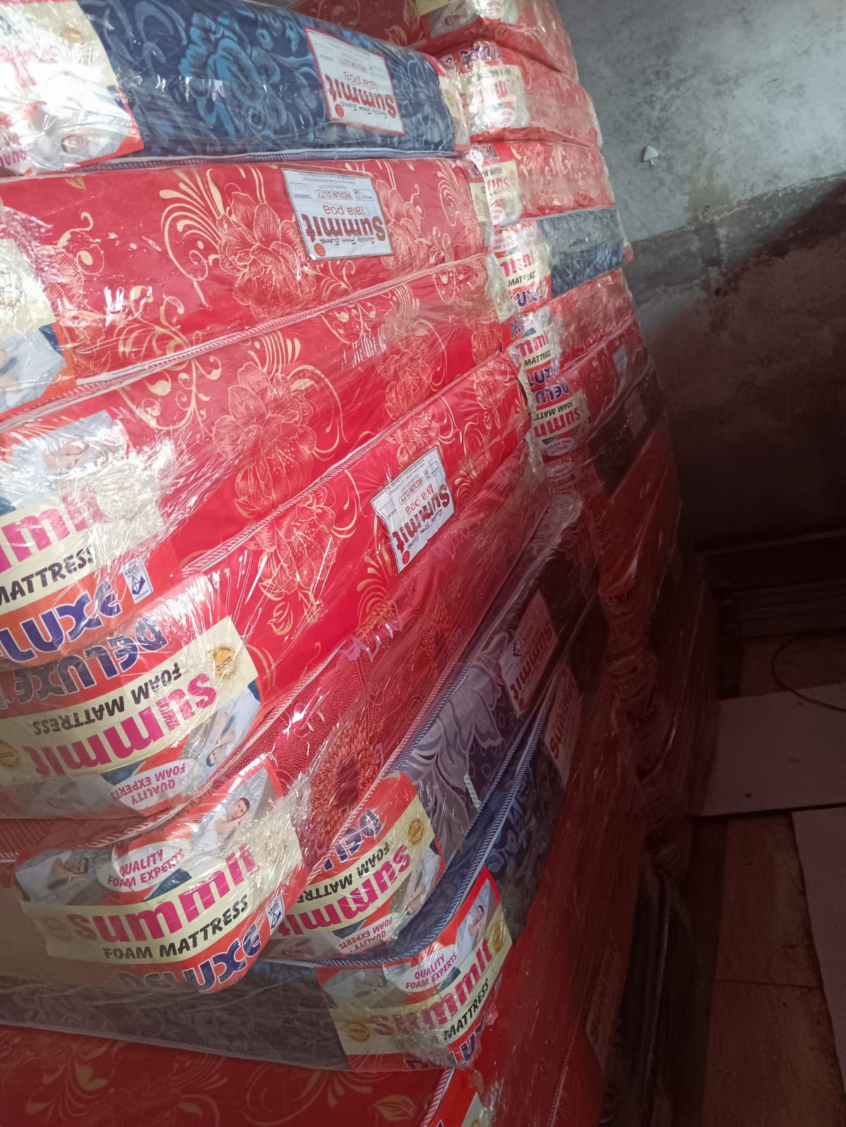 [SAVE AS YOU SHOP AT AN EXCLUSIVE DISCOUNT[6 inchess matress MADE OF HIGH QUALITY GVES ONE A SOUND SLEEP DURABLE ECFRIEBDLY COST EFFICENRT