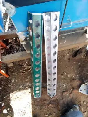 Chicken feeder(juakali)troughkeep food clean and prevent the chickens from standing in the food and soiling it as they love to do. They also keep the weather elements from affecting the food, keeping