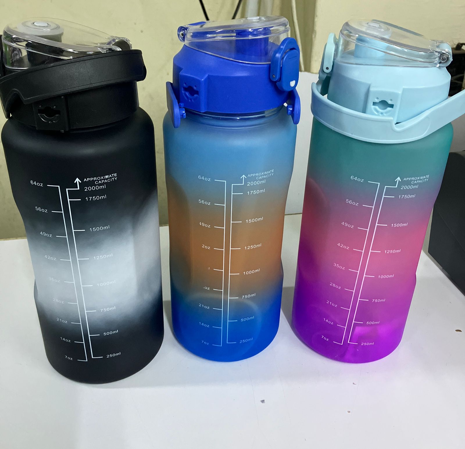 3 In 1 Motivational Water Bottle With Time MarkerMOTIVATIONAL TIMER MAKER This 1 liter water bottles Designed with time marker and inspirational quotes, it water bottle is perfect for helping you stay