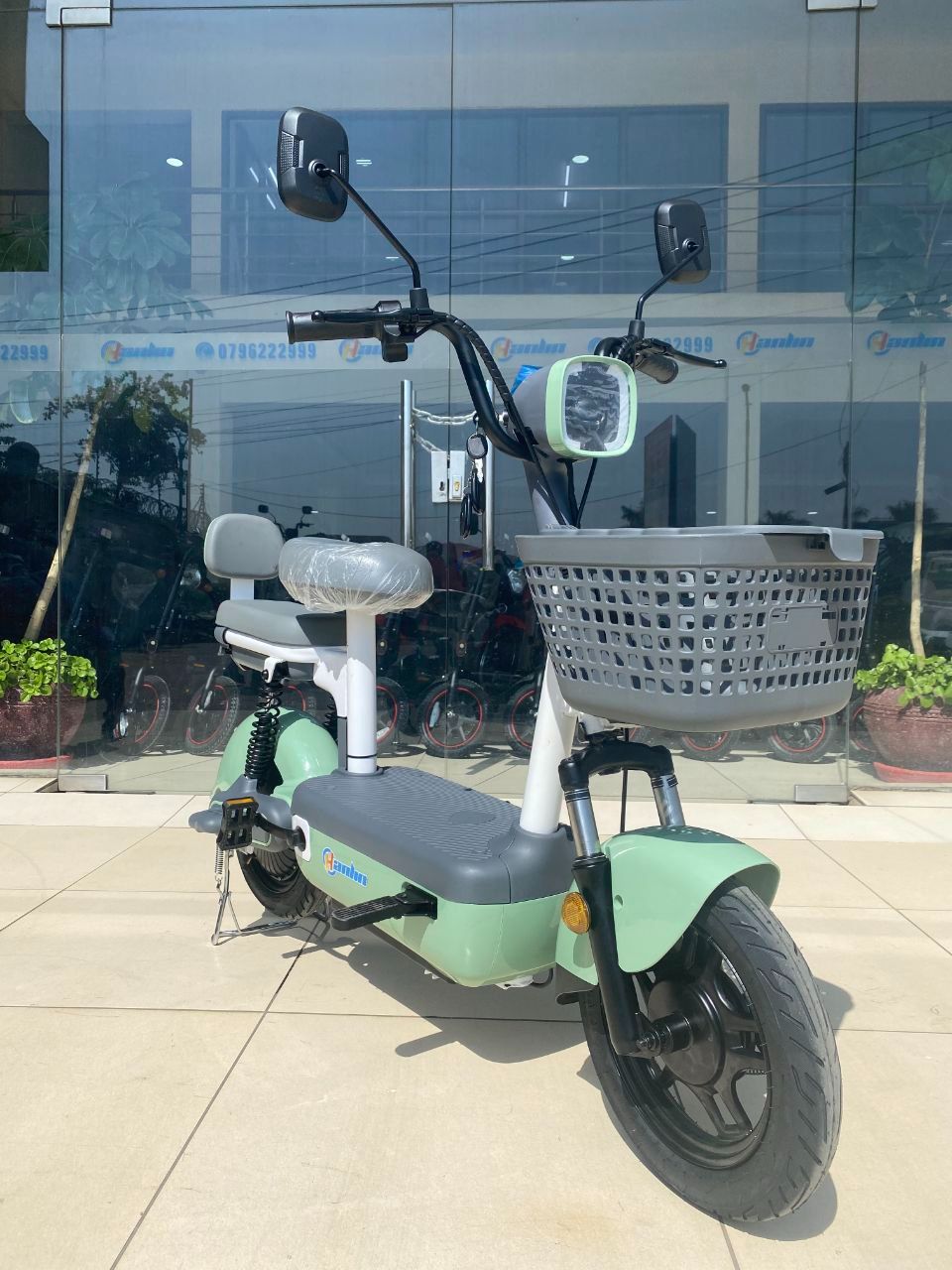 Hanlin - MINI Electric Scooter,Mini scooter,  ELECTRIC SCOOOTER, Charge at Home,Max design speed - 40km/h, Range 50km, Loading capacity - 100kg, Motor - 350W Brushless, Lead Acid Battery - 48V 28 20AH