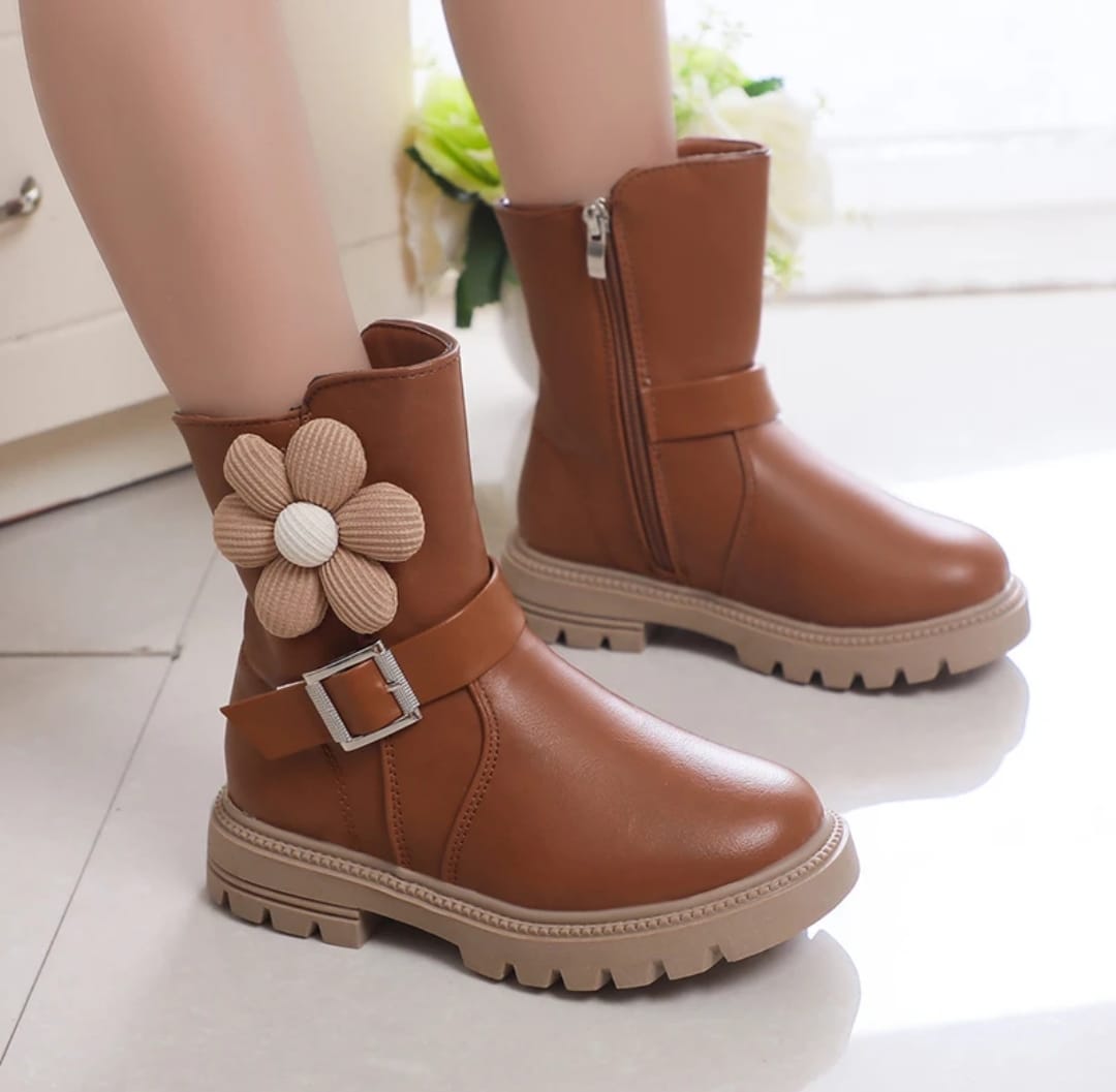 Kids boot Normal fit  Best Quality  Size:26,27,29,30,31,35,36