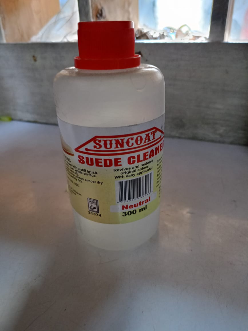 SUNCOAT Suede Cleaner 300ml,eliminates tough stains and protect suede shoes against dust and dirt, it softens your suede to keep them loking good as new, available in all colours