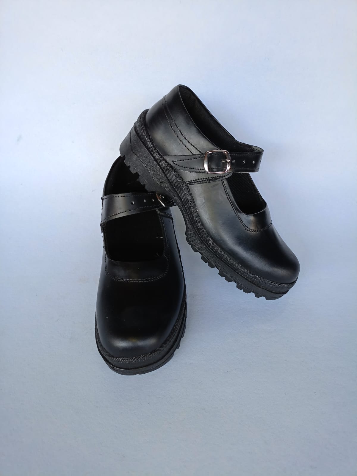 New Arrival Children Girls Black Back to School Pure Genuine Leather shoes,with an easy adjustable strap fastening,comfortable and chic, available in all sizes